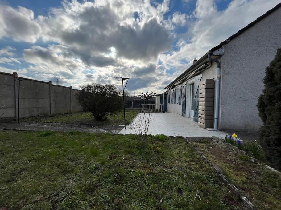 Maisonnette - Jardin Exterieur Champagne-sur-Seine Esterno foto